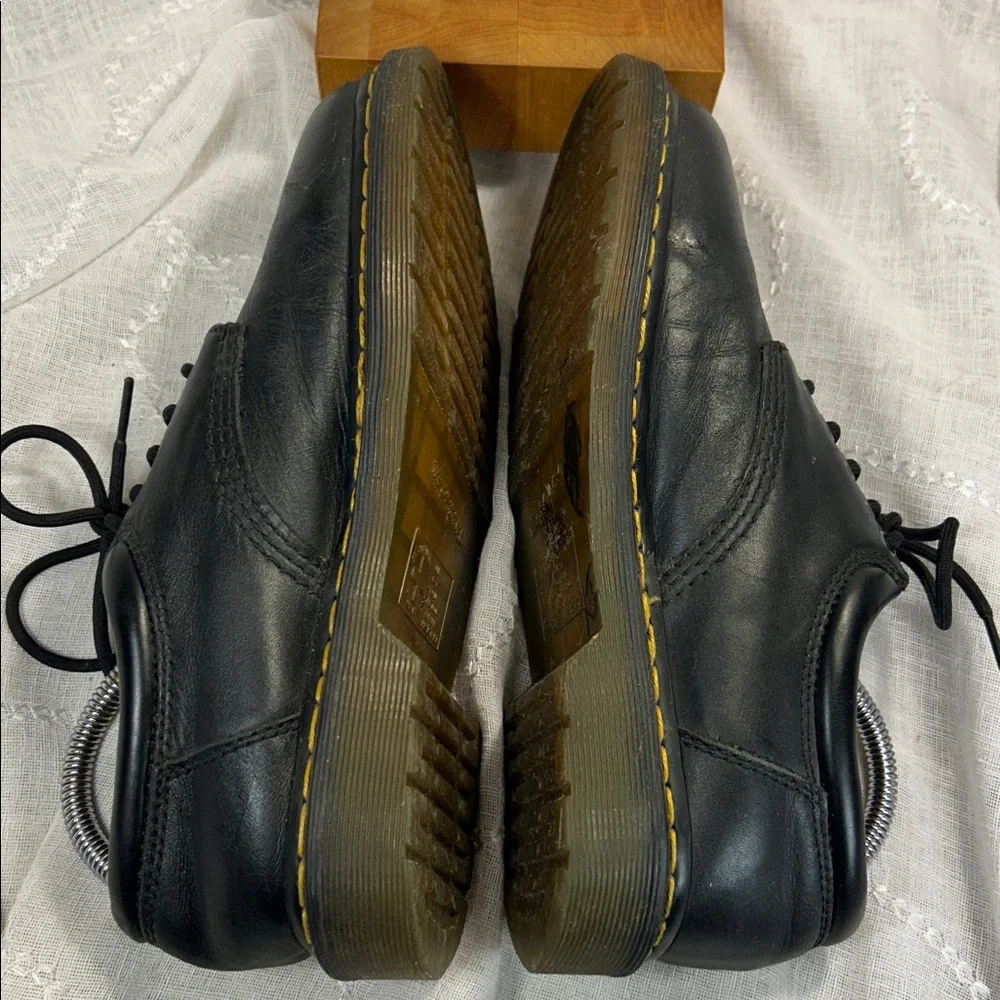 Dr Martens leather lace up oxfords shoes